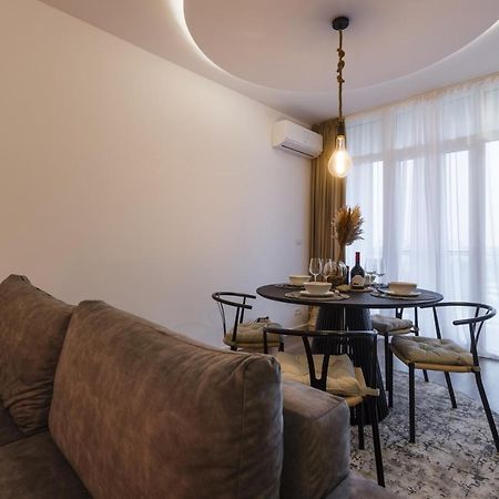 טימישוארה Apartment Near Iulius Mall With Balcony & Private Parking מראה חיצוני תמונה