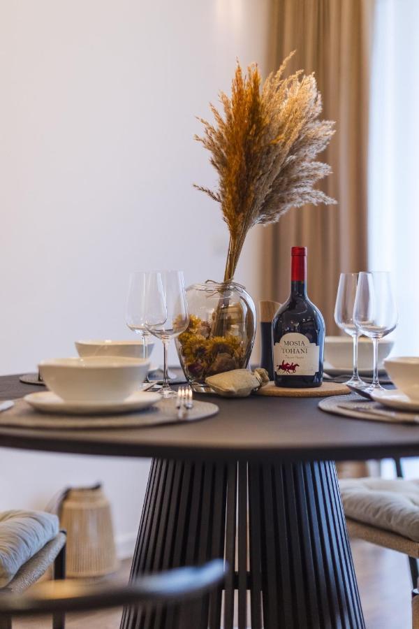 טימישוארה Apartment Near Iulius Mall With Balcony & Private Parking מראה חיצוני תמונה