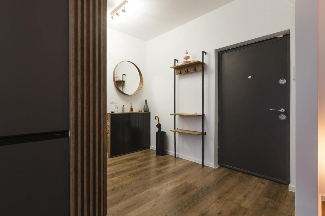 טימישוארה Apartment Near Iulius Mall With Balcony & Private Parking מראה חיצוני תמונה