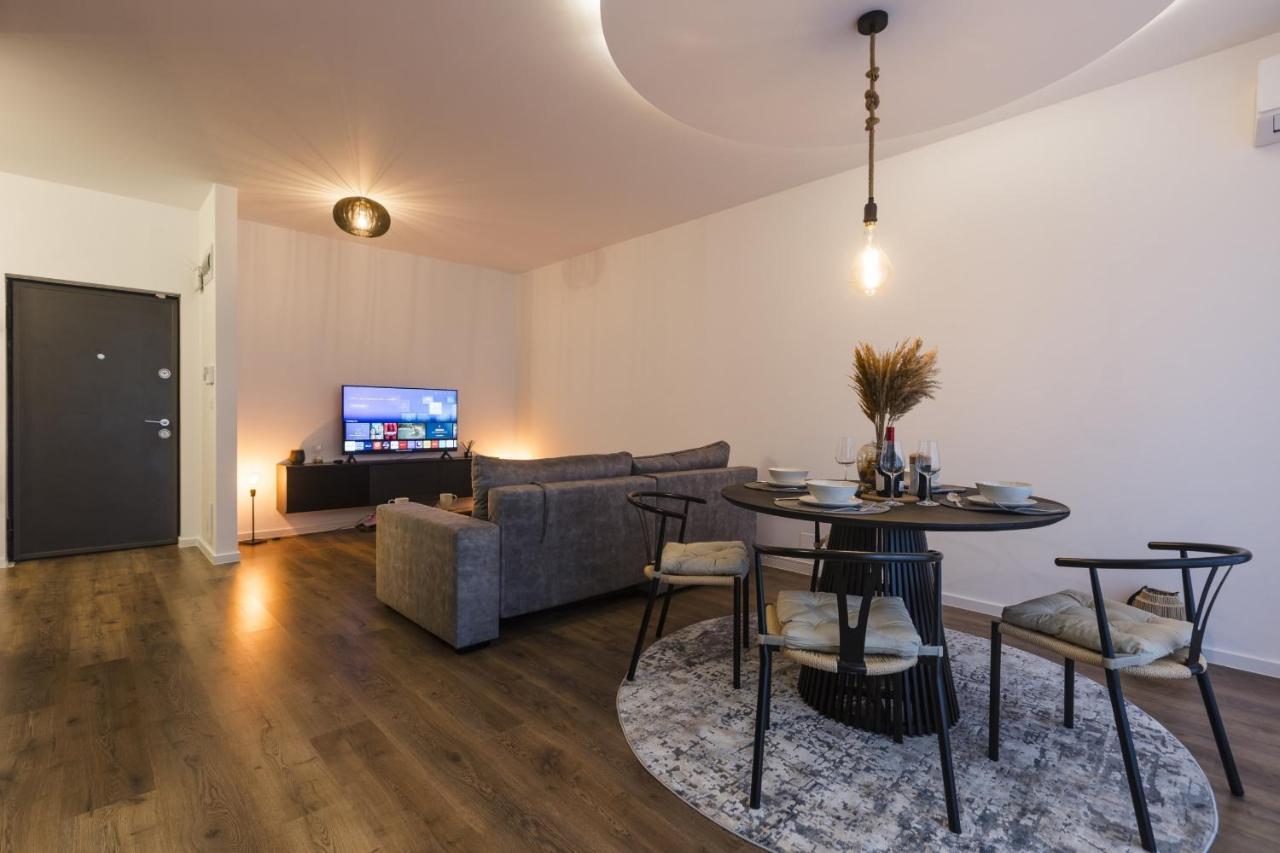 טימישוארה Apartment Near Iulius Mall With Balcony & Private Parking מראה חיצוני תמונה